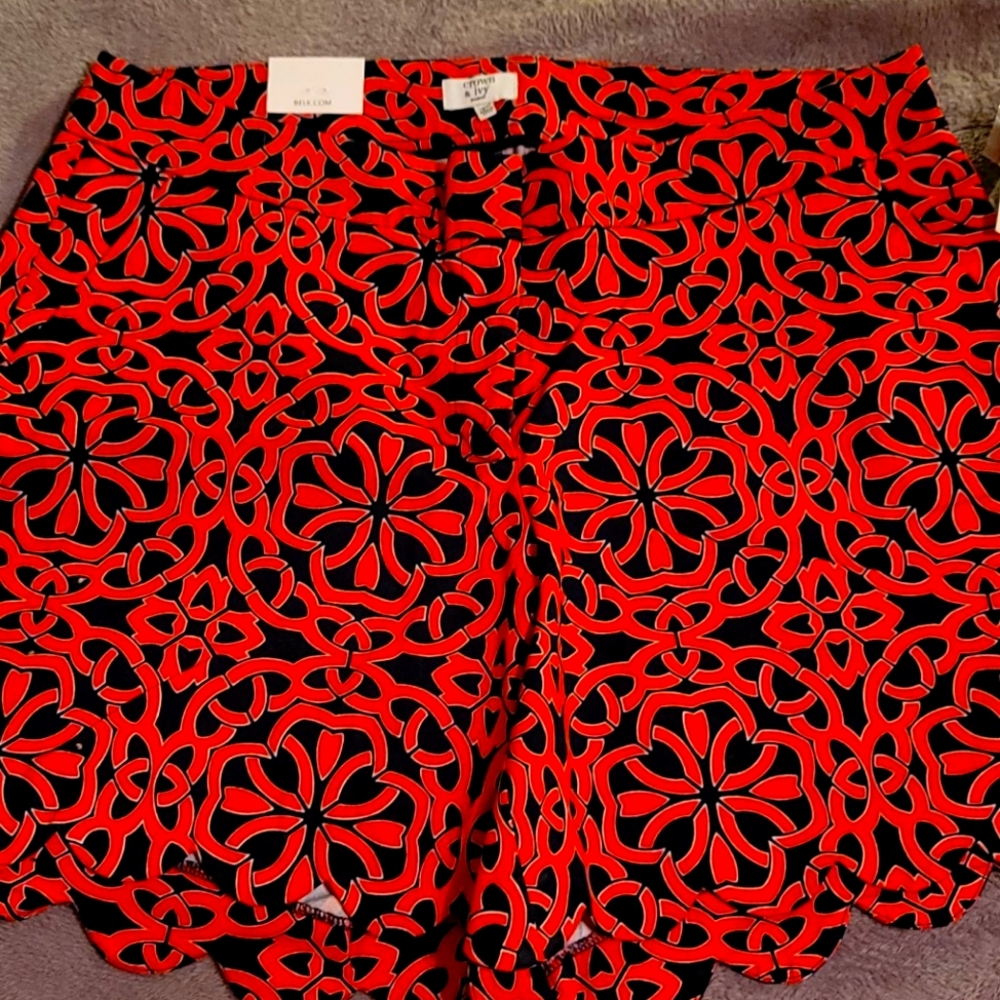 Crown & Ivy Shorts